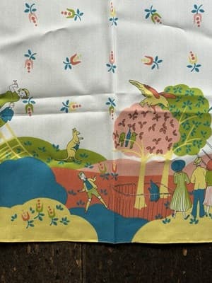 Vintage Scarf Head-wrap Made In Italy 21 X 23” Square Zoo Scene Families Lion - Thumbnail 4