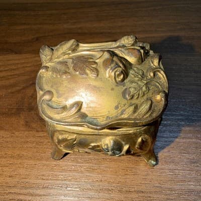 Art Nouveau Small 2.25” Casket Jewelry Ring Box Antique Flowers Gold - Thumbnail 2