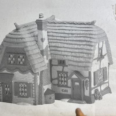 DEPT 56 Dickens' Village Series COBB COTTAGE w/Box and light 5824-6 - Thumbnail 8