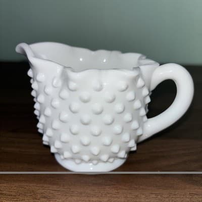 Fenton Hobnail Milk Glass Crimped Star Shape Creamer & Sugar Bowl Mid Century - Thumbnail 9