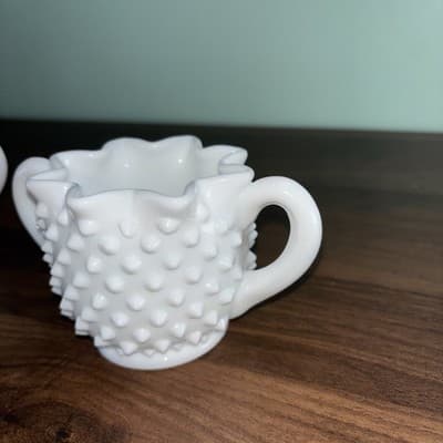 Fenton Hobnail Milk Glass Crimped Star Shape Creamer & Sugar Bowl Mid Century - Thumbnail 4