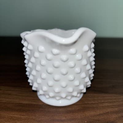 Fenton Hobnail Milk Glass Crimped Star Shape Creamer & Sugar Bowl Mid Century - Thumbnail 12