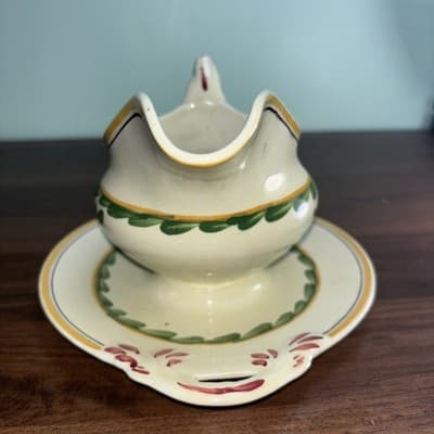 Baker & Co. "Old English" Hand Painted 1920’s Gravy Boat With Attached Tray - Thumbnail 6