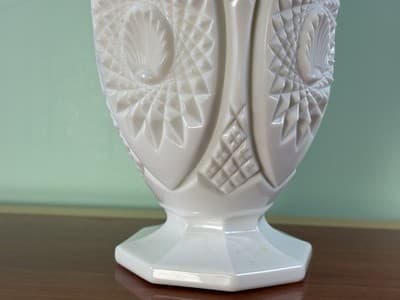VTG Franciscan Homestead Hobstar Star Shell white milk glass Celery Vase - Thumbnail 7