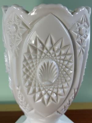 VTG Franciscan Homestead Hobstar Star Shell white milk glass Celery Vase - Thumbnail 2