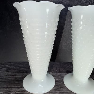 2 Vintage Anchor Hocking White Milk Glass Vases Hobnail Bars Trumpet 9 1/2" - Thumbnail 6