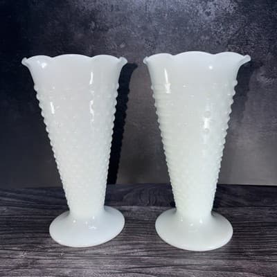 2 Vintage Anchor Hocking White Milk Glass Vases Hobnail Bars Trumpet 9 1/2" - Thumbnail 8