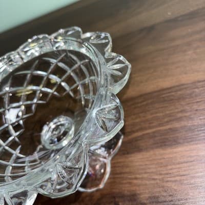 Vintage Polonia 24% Lead Crystal Candy Dish Rings Clear Scalloped Edge Pedestal - Thumbnail 5