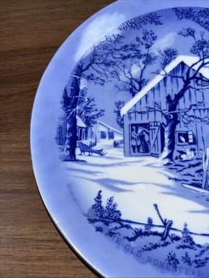 Currier & Ives Collector's Plate " The Old Homestead in Winter" 8" Wide - Thumbnail 6