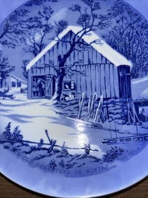 Currier & Ives Collector's Plate " The Old Homestead in Winter" 8" Wide - Thumbnail 3