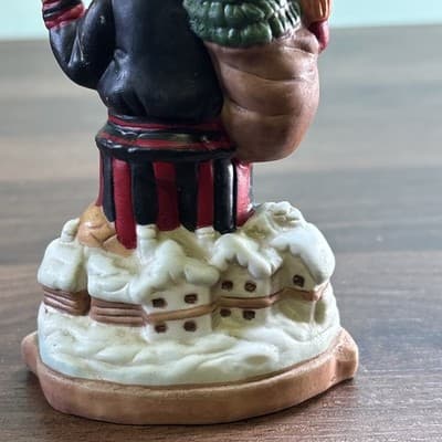 Vintage Santa's Of The Nations Poland 3.75" Figurine Santa Porcelain NO BOX - Thumbnail 4