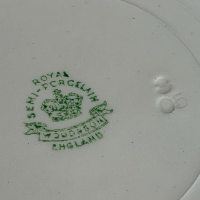 Wood & Son England Royal Semi-Porcelain Pink Rose 9" Scalloped Dinner Plate - Thumbnail 5