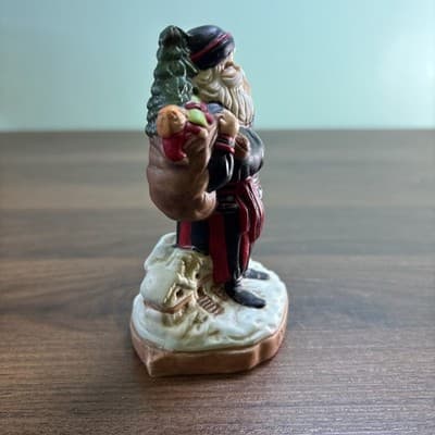 Vintage Santa's Of The Nations Poland 3.75" Figurine Santa Porcelain NO BOX - Thumbnail 2