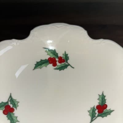 Pickard China Ravenswood Christmas Holly Dinner Serving 6” Candy Dish Gold Tri - Thumbnail 4