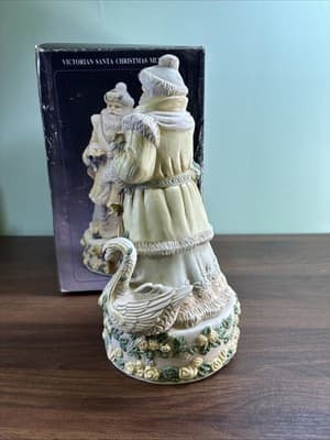 Victorian VTG Santa Claus Music Box Figurine Swan Roses Plays White Christmas - Thumbnail 3