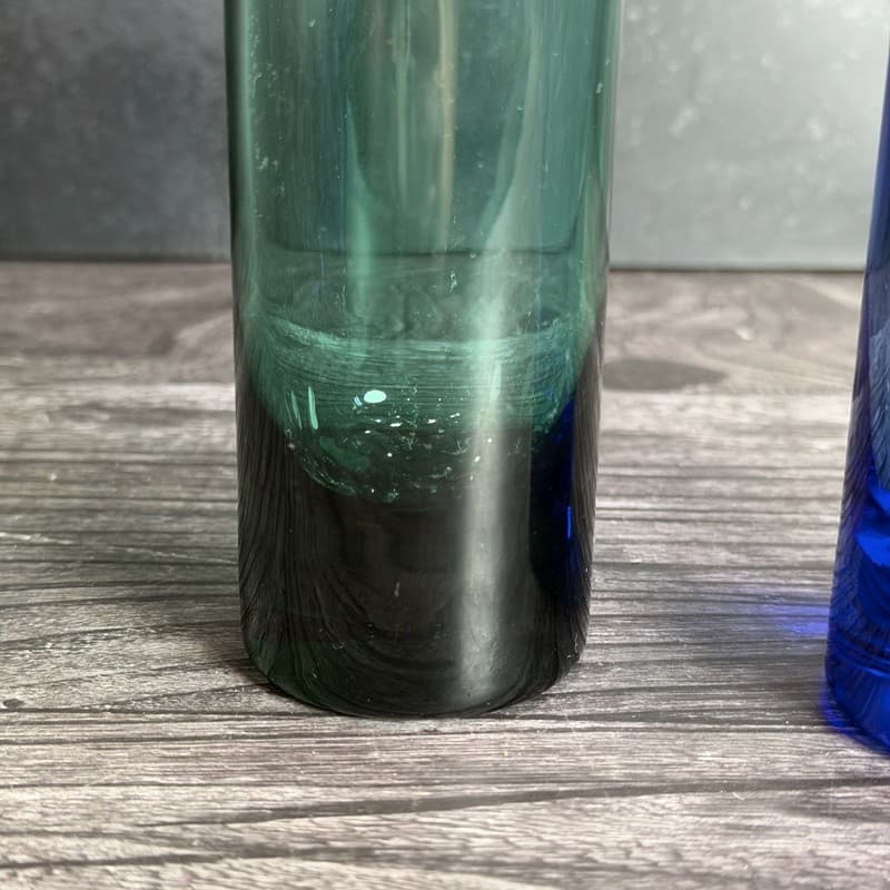 Vintage Libbey 7.5" Tall Cylinder Bud Vases - Emerald Green and Cobalt Blue Glas - Thumbnail 5