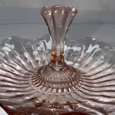 Vtge Pink Depression Glass Bon-Bon Dish Handle Center And Candy Dish
