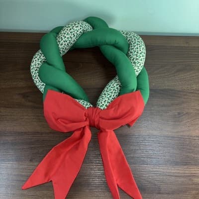 Vintage Braided Cloth Holiday Wreath 12” Green & White Holly Printed Fabric Re