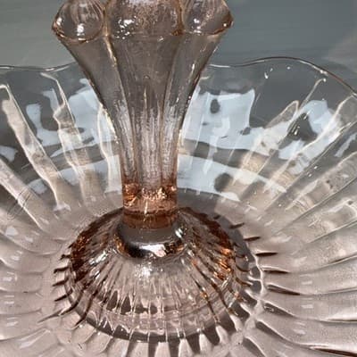 Vtge Pink Depression Glass Bon-Bon Dish Handle Center And Candy Dish - Thumbnail 4