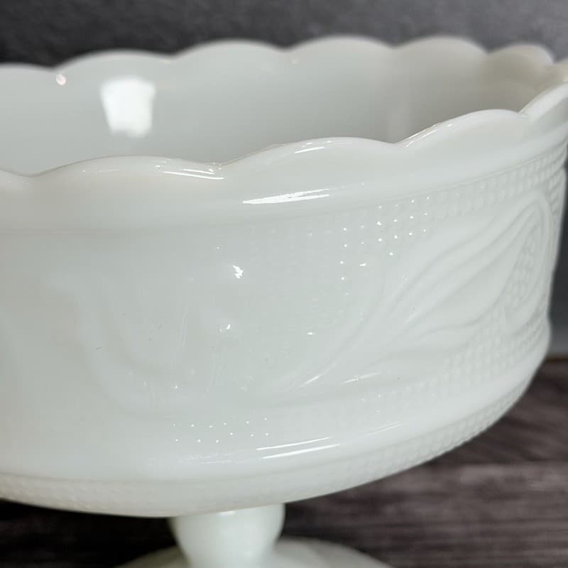Vintage E.O. Brody Co. G-110 White Milk Glass Pedestal Bowl Compote - Thumbnail 3