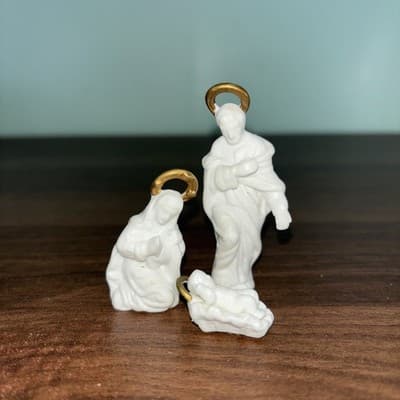 Vintage Bone China Miniature White Gold Halo Holy Family Figurines Nativity Set - Thumbnail 2