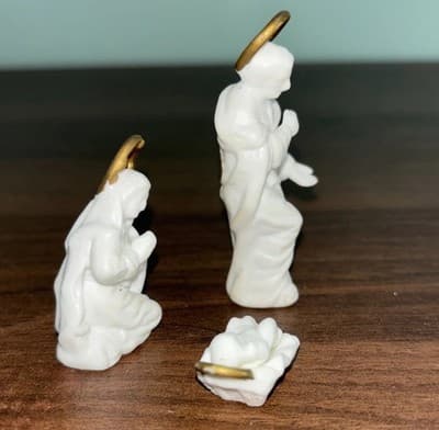 Vintage Bone China Miniature White Gold Halo Holy Family Figurines Nativity Set - Thumbnail 3