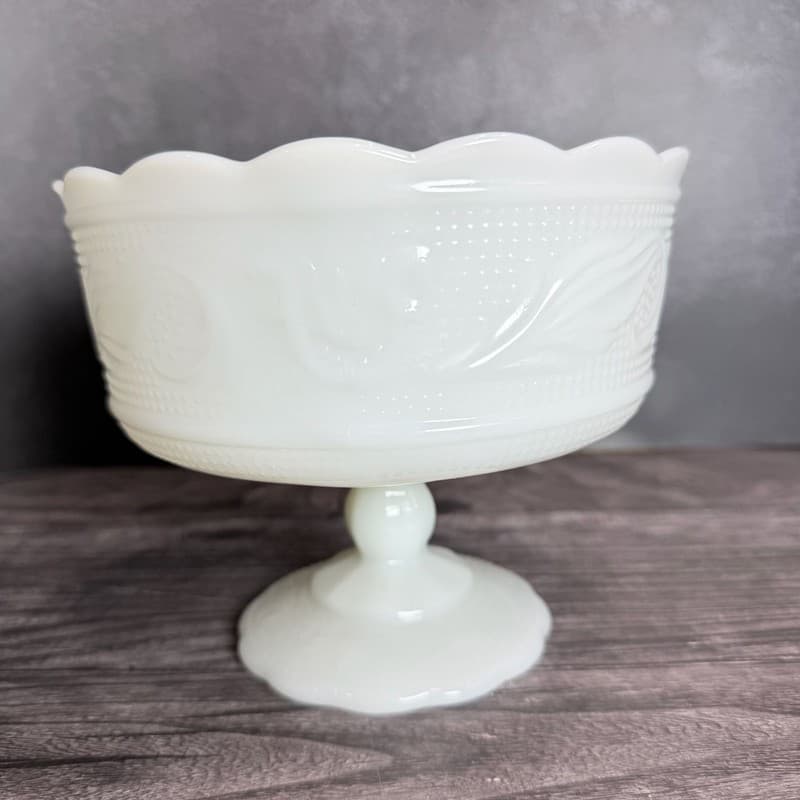 Vintage E.O. Brody Co. G-110 White Milk Glass Pedestal Bowl Compote - Thumbnail 2