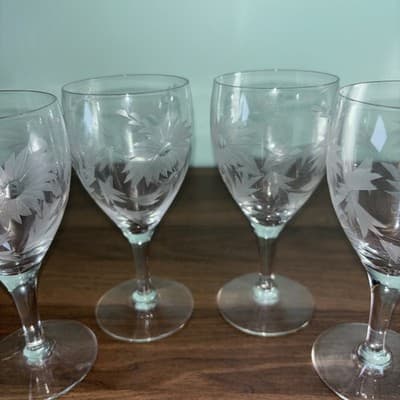 4 Vintage Cut Glass Wine Or Water Glasses Etched Flowers and Leaves 6.25” Tall - Thumbnail 3