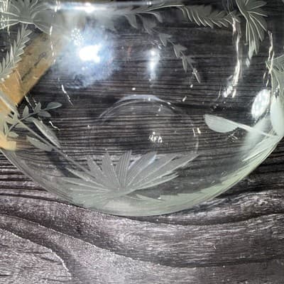 Etched Leaves And Flowers On Round Glass Crystal Flower Vase Rose Bowl Vintage - Thumbnail 9