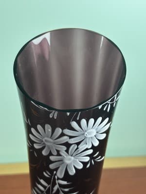Glass Flower Vase Ribbed Amethyst Purple Vertical Optic 11” Gold Trim White - Thumbnail 3