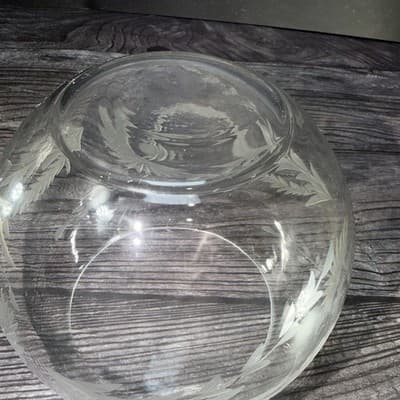 Etched Leaves And Flowers On Round Glass Crystal Flower Vase Rose Bowl Vintage - Thumbnail 7