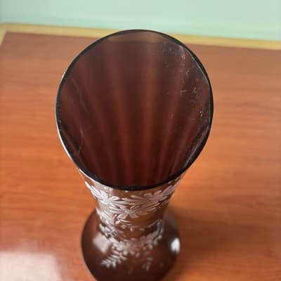 Glass Flower Vase Ribbed Amethyst Purple Vertical Optic 11” Gold Trim White - Thumbnail 9