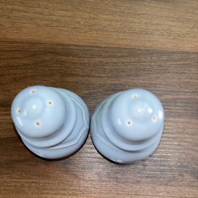 Vintage Pfaltzgraff USA “Bouquet Gazebo” Blue Salt & Pepper Shakers - Thumbnail 4