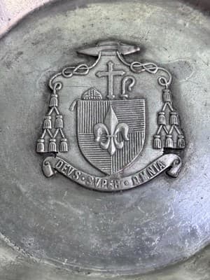 Vintage Oneida Portugal Pewter Dish Cross Crest Deus Super Omnia GOD OVER ALL - Thumbnail 8