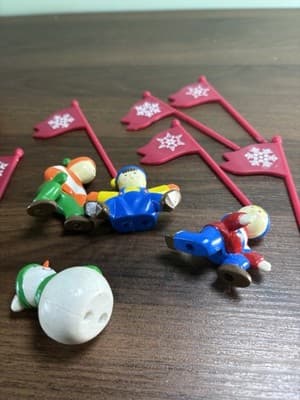 Mr. Christmas Santa's Ski Slope 1992 Station Figures And Flags Replacement Parts - Thumbnail 6