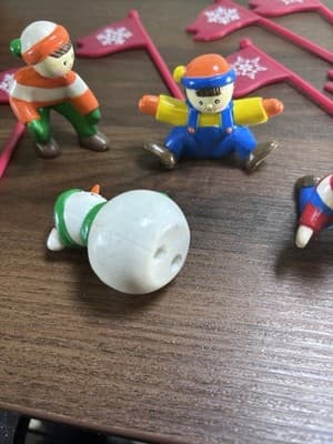 Mr. Christmas Santa's Ski Slope 1992 Station Figures And Flags Replacement Parts - Thumbnail 5