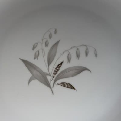 Kayson's "Golden Rhapsody" 10 1/4 Inch (Large) Dinner Plate-Set of 4 - Thumbnail 3