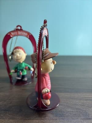 Peanuts | Collectible Bobble Head Christmas Ornaments | Linus And Charlie Brown - Thumbnail 4