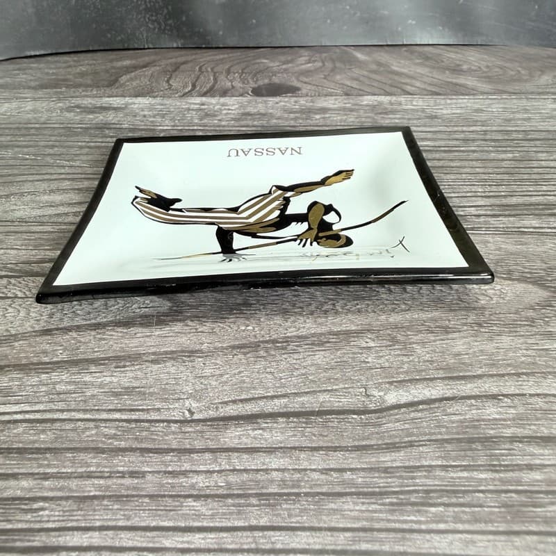 Vintage Mid-Century Nassau Limbo Smoked Glass Souvenir Trinket Tray - Thumbnail 4