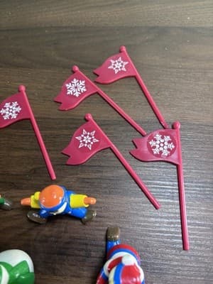 Mr. Christmas Santa's Ski Slope 1992 Station Figures And Flags Replacement Parts - Thumbnail 3