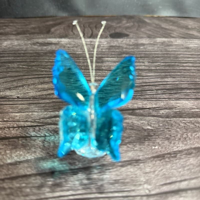 Butterfly crystal cut blue figurine miniature - Thumbnail 4