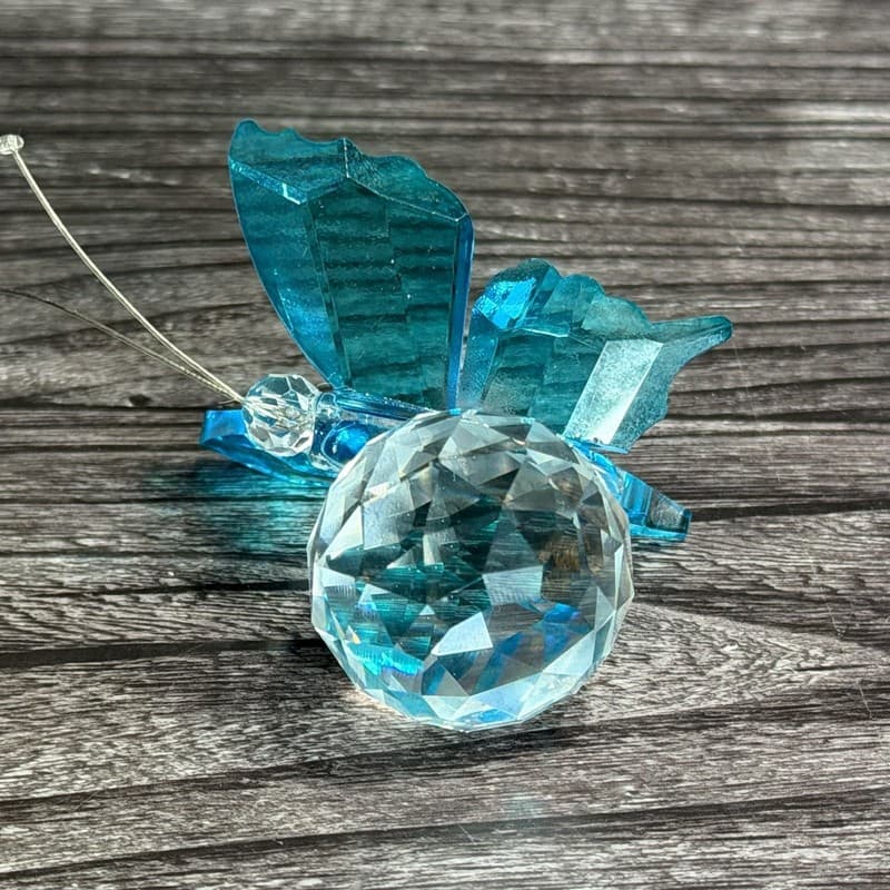 Butterfly crystal cut blue figurine miniature - Thumbnail 6
