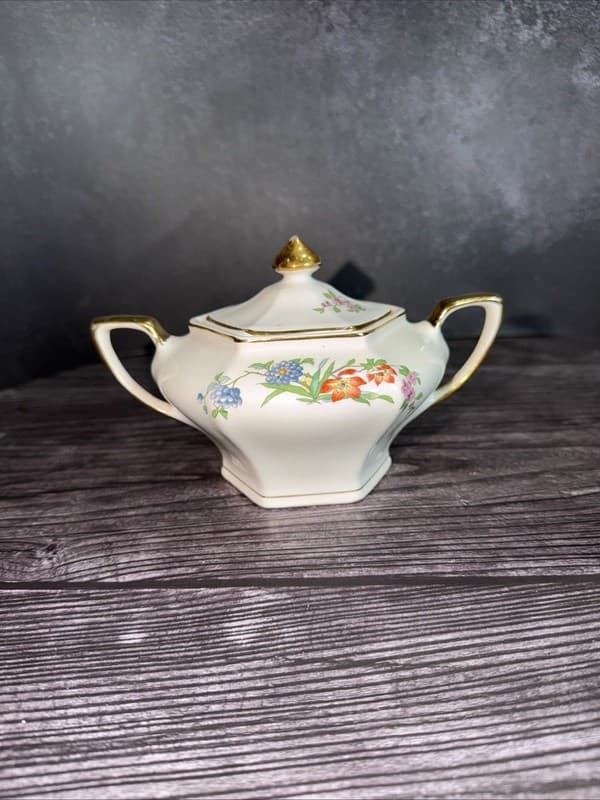 Vintage Crescent China Hexagon Floral Lidded Sugar Bowl with Gold Trim - Thumbnail 2