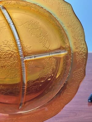 Set Of 4 Carnival Glass Federal Normandie marigold divided plates VTG - Thumbnail 8