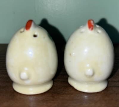 Mid Century Japanese Chick/Egg Salt and Pepper Shakers Lusterware - Thumbnail 4