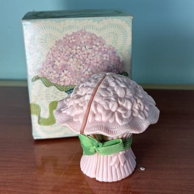 Vintage Avon Flowers Perfumed Soaps Set of 3 Prop MCM Advertising Packaging