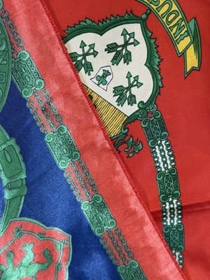 Vintage Scarf Head-wrap 30 X 30” Square 80’s Indistria Crests Red Green Yello - Thumbnail 9