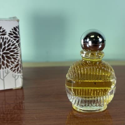 Vintage Avon UNSPOKEN Ultra Perfume Cologne .33 fl Oz NOS Mini Bottle Full - Thumbnail 3