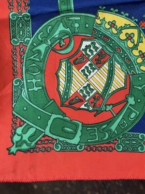 Vintage Scarf Head-wrap 30 X 30” Square 80’s Indistria Crests Red Green Yello - Thumbnail 6