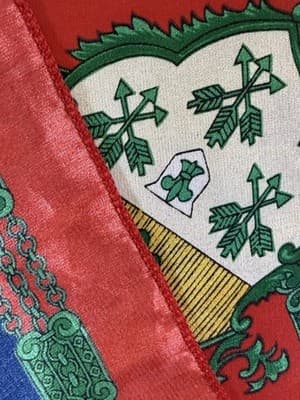 Vintage Scarf Head-wrap 30 X 30” Square 80’s Indistria Crests Red Green Yello - Thumbnail 10